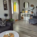 Charming Family House With Beautiful Views! בית נופש *