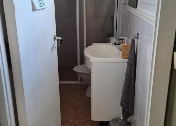 Charming Family House With Beautiful Views!